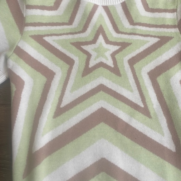 Forever 21 Star Sweater Top - Picture 3 of 4